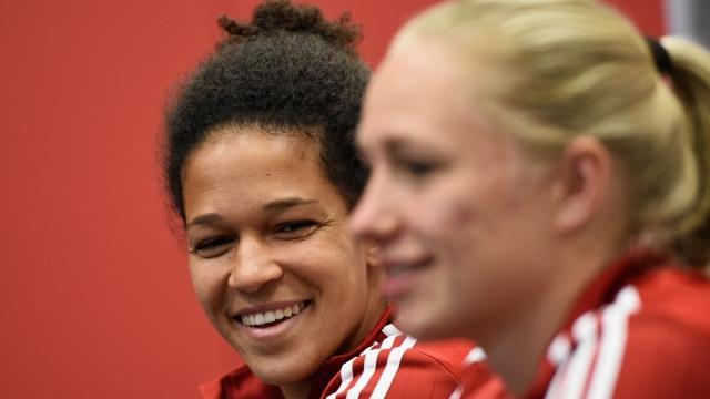 <b>...</b> Pauline Bremer und Celia Sasic Tags: Pauline-<b>Marie Bremer</b> , Célia Šašić <b>...</b> - 11474_640x360